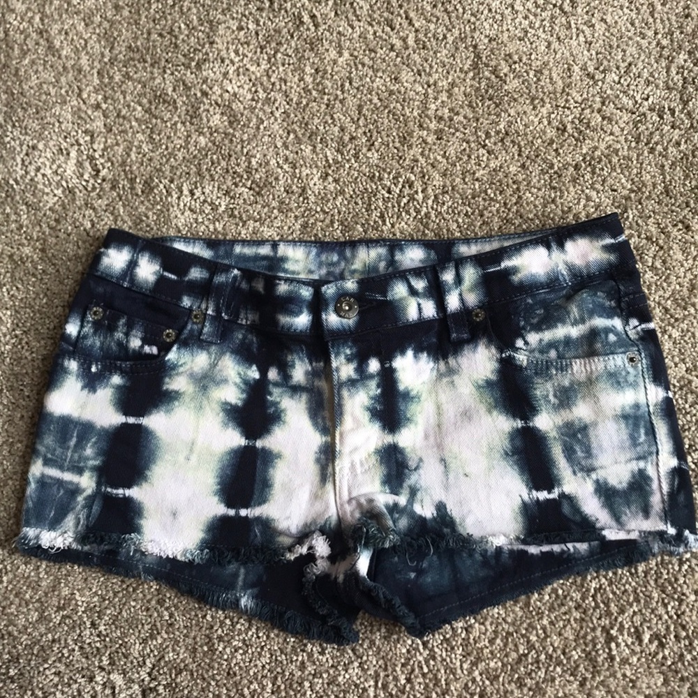 tie dye carmar denim shorts